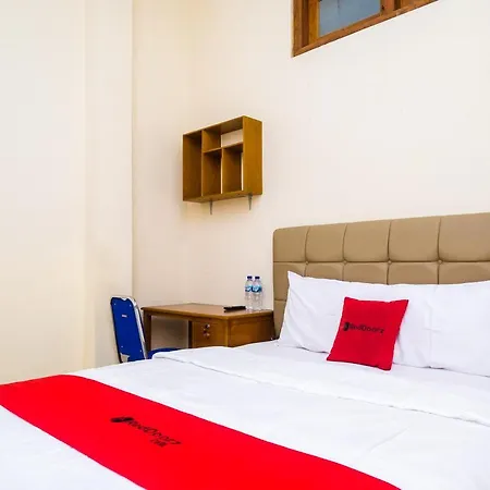RedDoorz Syariah @ Griya Thamrin Manahan Solo-3